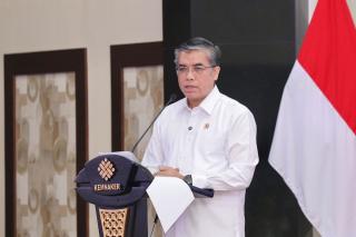 Kemnaker, APINDO, Serikat Pekerja dan ILO Sepakati Program Pekerjaan Layak 2026–2030